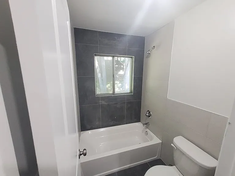 17 Hickory St — Photo 11