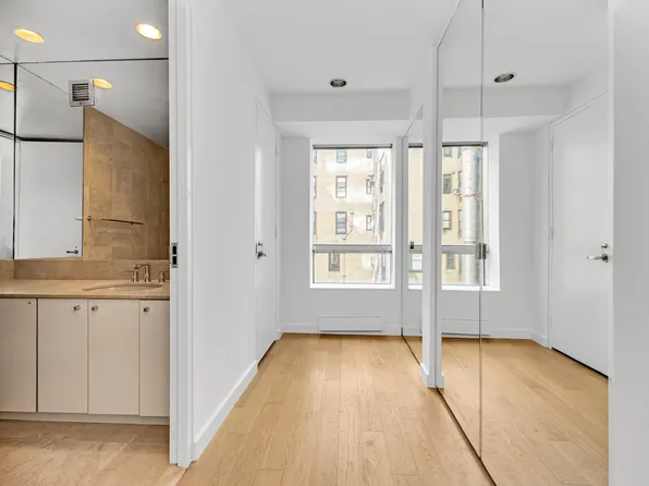 500 Park Avenue image 8 of 11