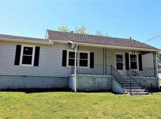 200 McConnell St, Clover, SC 29710