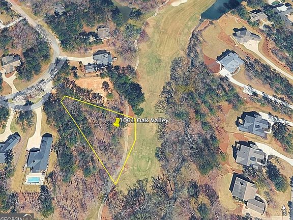 4th image of 1061 Oak Valley Rd