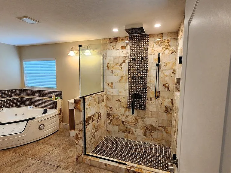 7809 Rex Hill Trl — Photo 6