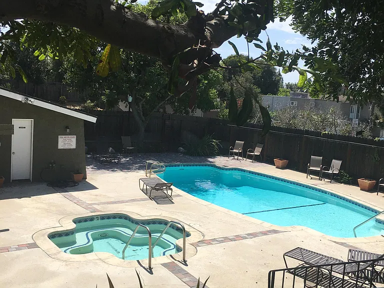 382 Sunrise Cir — Photo 31