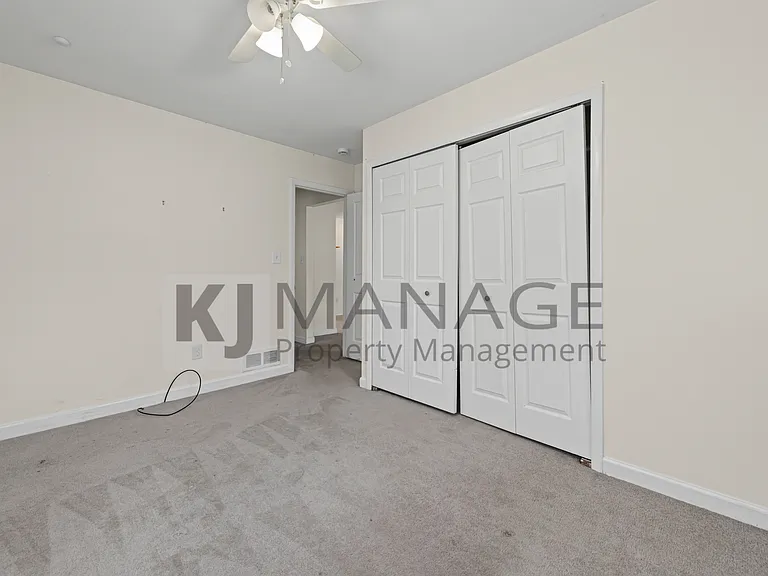 34713 Donnelly St — Photo 9