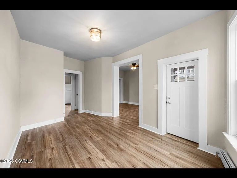 148 Bloom St — Photo 10