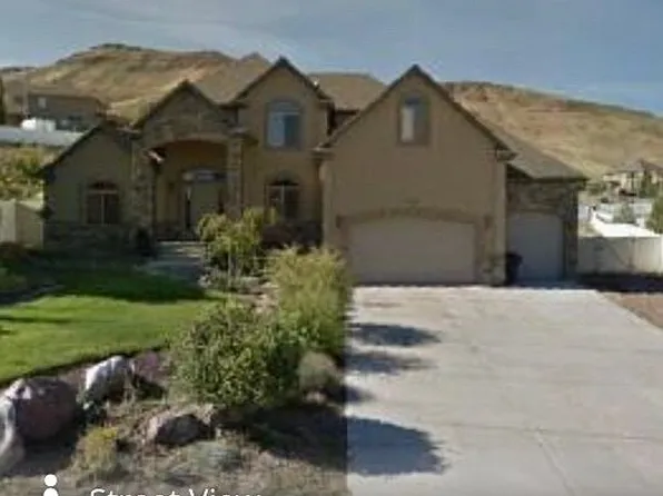 5879 W Muirwood Dr, Herriman, UT 84096