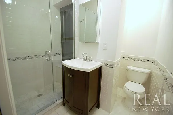 Rented by REAL New York | media 28