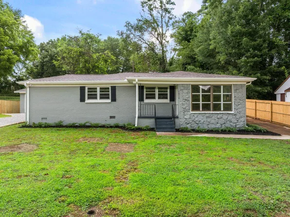 1014 Madison Ave, Tuscumbia, AL 35674