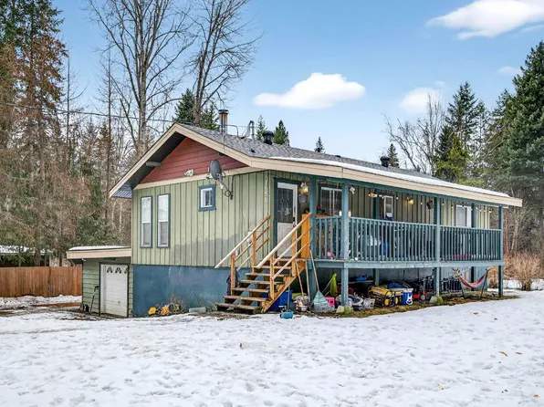 1050 Scott Dr, Clearwater, BC V0E 1N1