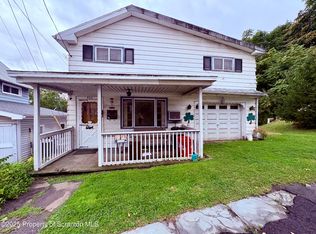 950 E Drinker St, Dunmore, PA 18512