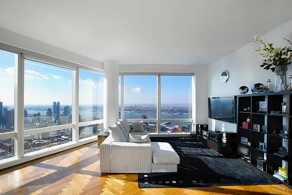 Sold by Keller Williams NYC | media 13