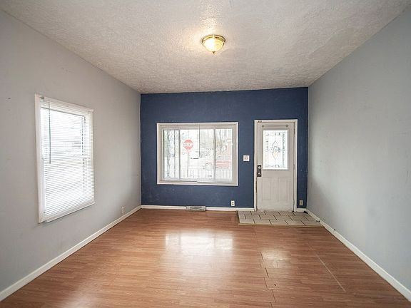3rd image of 1156 Lexington Ave
