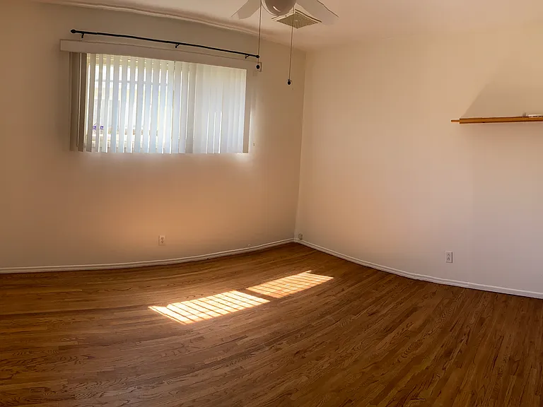 1427 Boyden Ave — Photo 7