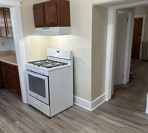 Kitchen with Full Size Appliances