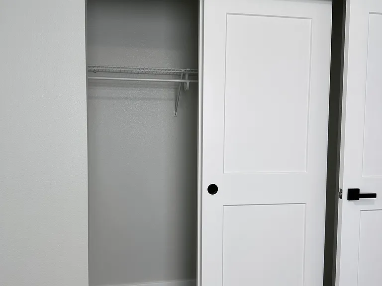 Second bedroom/closet