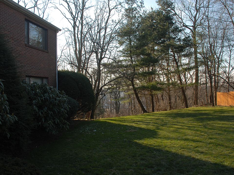 1st image of 2 Hills Ln