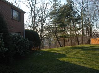 2 Hills Ln, Norwalk, CT 06851