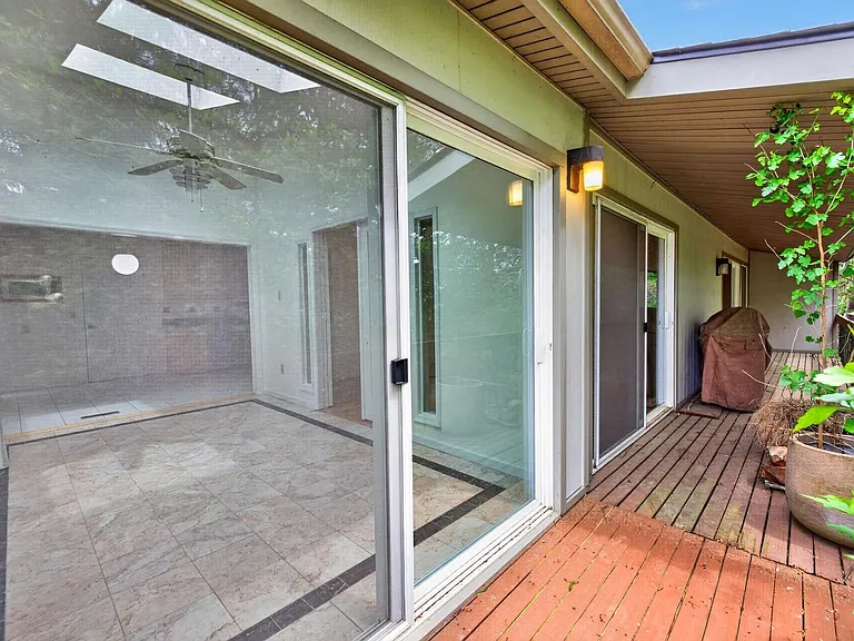 9404 Woodington Dr — Photo 48
