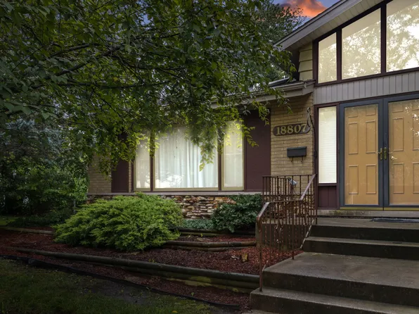 18807 Delta Rd, Homewood, IL 60430