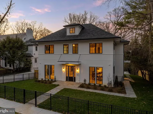 2733 Chesapeake St NW, Washington, DC 20008