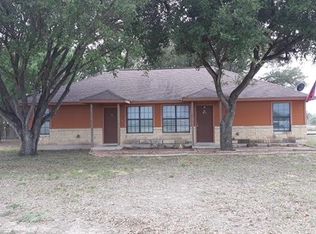 2627 Highway 72 #A, Three Rivers, TX 78071