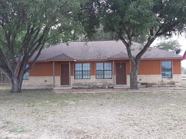 2627 Highway 72 #A, Three Rivers, TX 78071