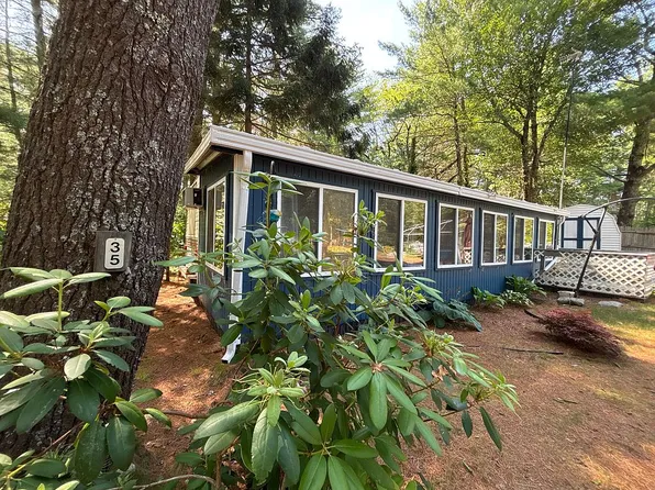 33 Wareham St #35, Carver, MA 02330