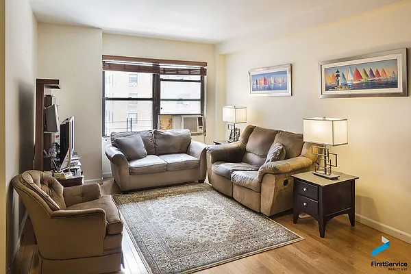 Sold by FirstService Realty (legacy) | media 1