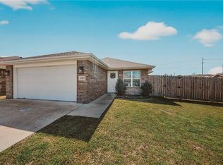 1002 E Olrich St, Rogers, AR 72756