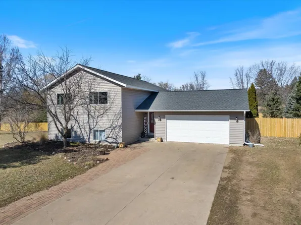 635 Sundance St, Amery, WI 54001
