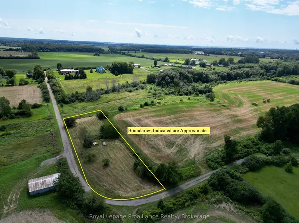 71 Melton Rd, Prince Edward County, ON K0K 1G0