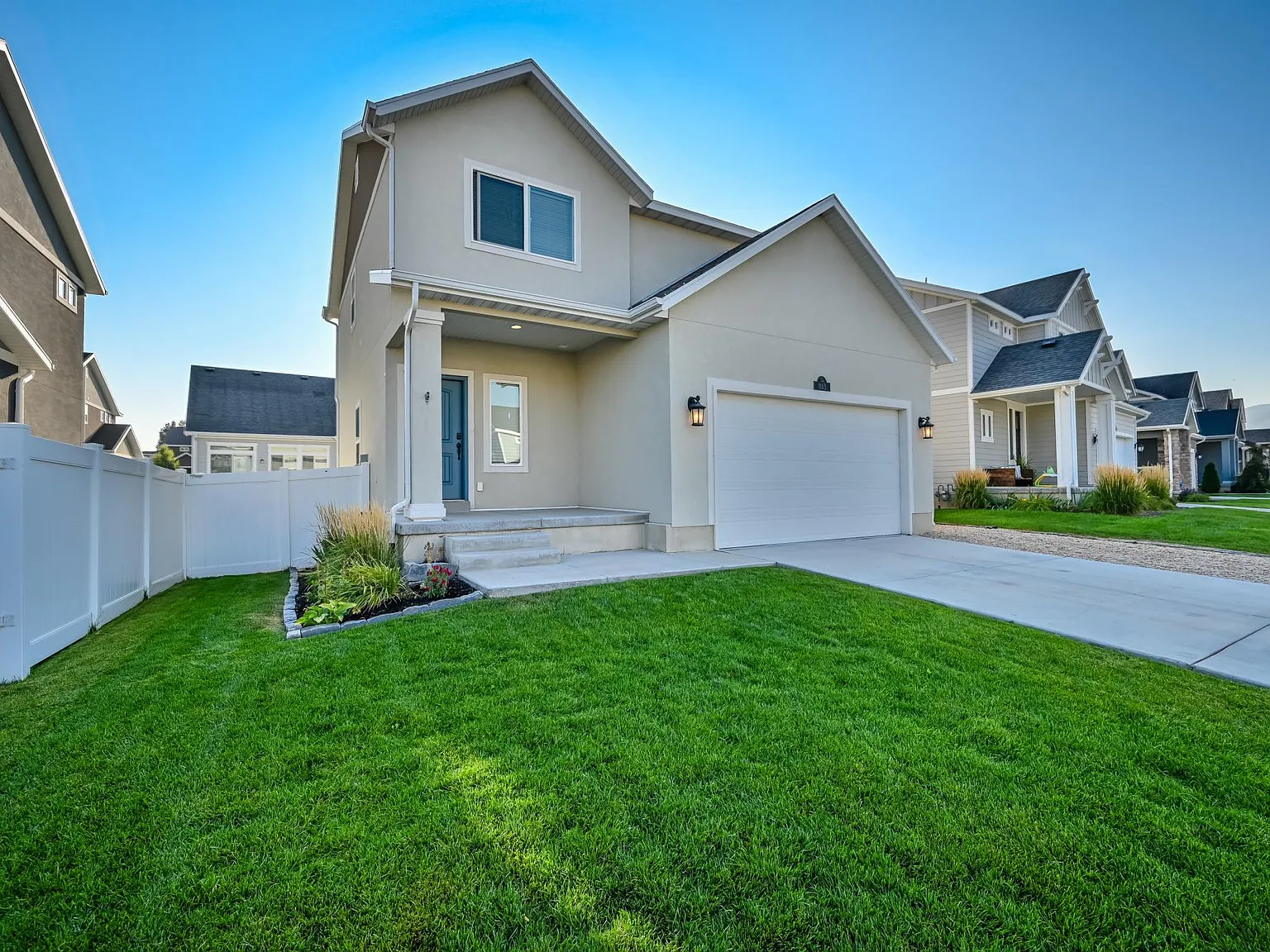 4 bed, 3.5 bath, 2307 sqft, $3,295 — Photo 2