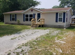 125 S 11th St, Mitchell, IN 47446