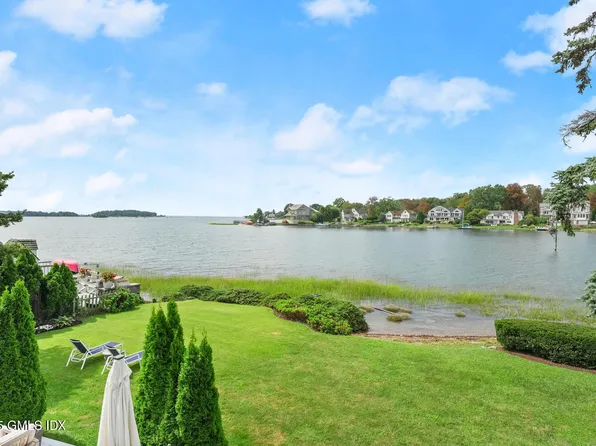 9 Oak Ln, Old Greenwich, CT 06870