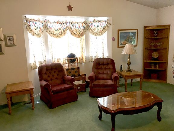 Bay window w/so. scenic view