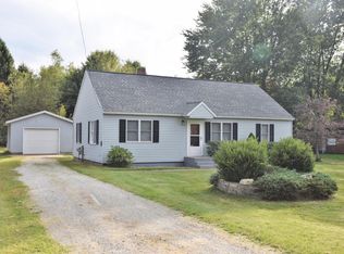 875 W Mount Garfield Rd, Norton Shores, MI 49441