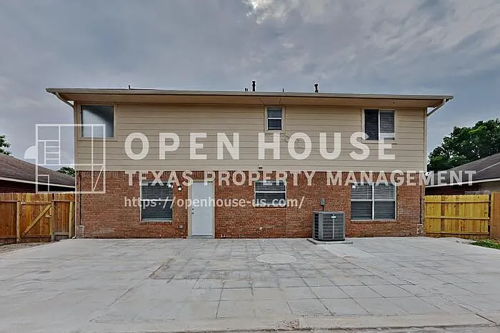 3515 Saint William Ln — Photo 18