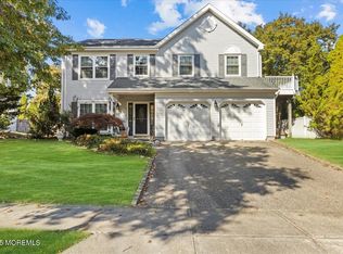 88 Ravenwood Blvd, Barnegat, NJ 08005