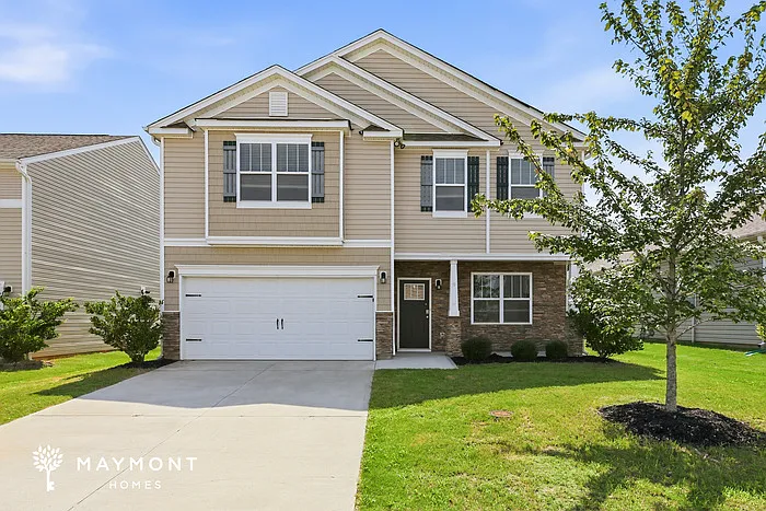 4 bed, 2.5 bath, 2207 sqft, $2,275 — Photo 1