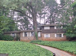 1236 S Shadygrove Ct, Stone Mountain, GA 30083