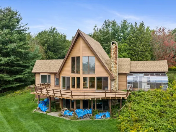 9252 Moore Rd, Nunda, NY 14517