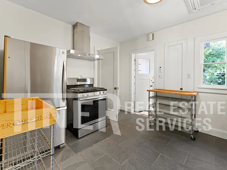 516 San Miguel Way — Photo 7