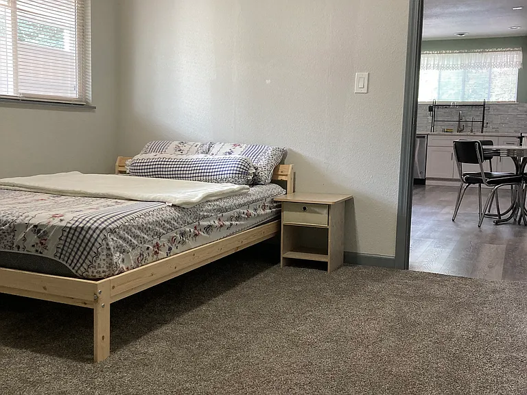 1122 S Woodlawn St #2 — Photo 11
