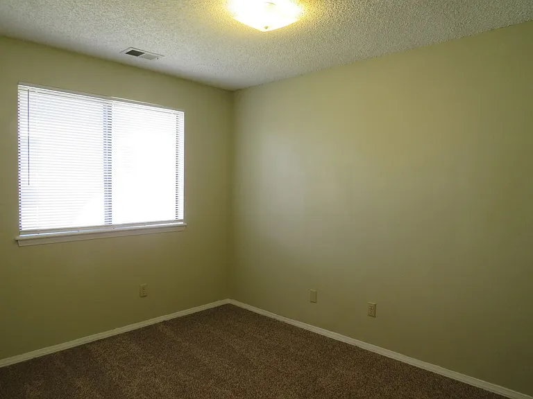2619 E Uintah St — Photo 6