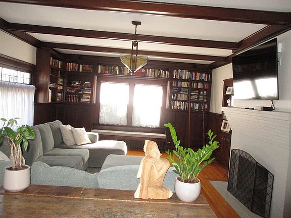 5th image of 7 Kingsbury Ave