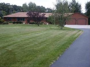 7118 E Maple Ave, Grand Blanc, MI 48439