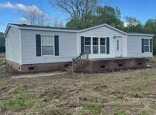 1949 Free Gospel Rd, Snow Hill, NC 28580