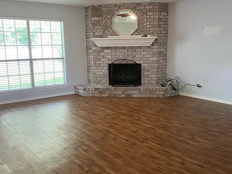 5606 Cliffwood Dr — Photo 2