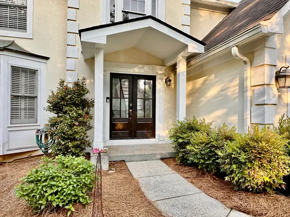 41 Bridle Ln, Marietta, GA 30068