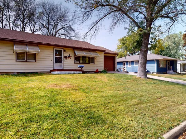 1502 Edina Ave, Albert Lea, MN 56007