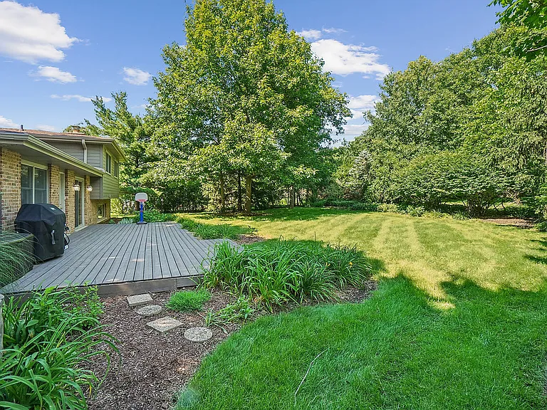 751 Tanglewood Ln — Photo 19